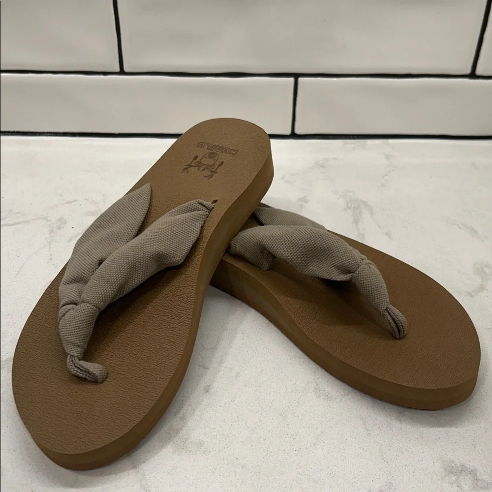 KuaiLu Flip Flops for Women with Arch Support Yoga Mat Comfortable Beach 8 NWT